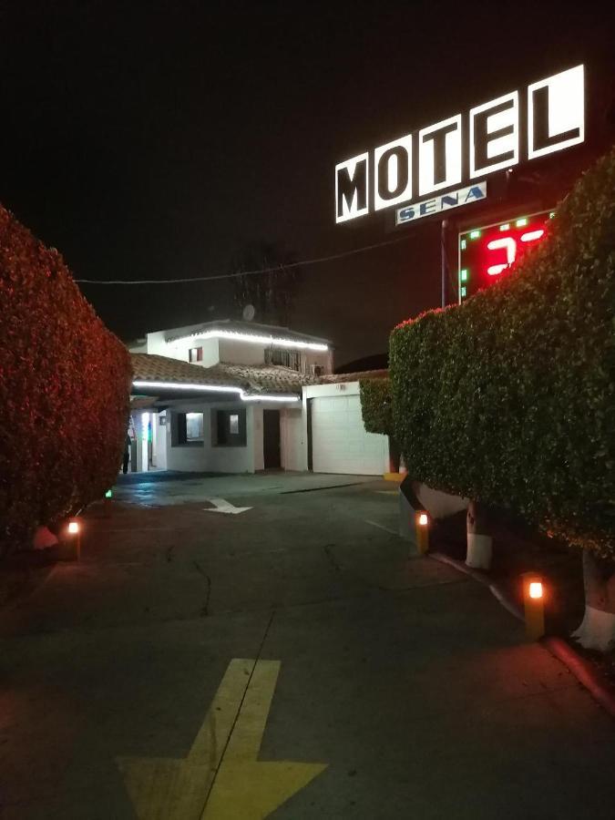 Motel Sena เอนเซนาดา ภายนอก รูปภาพ